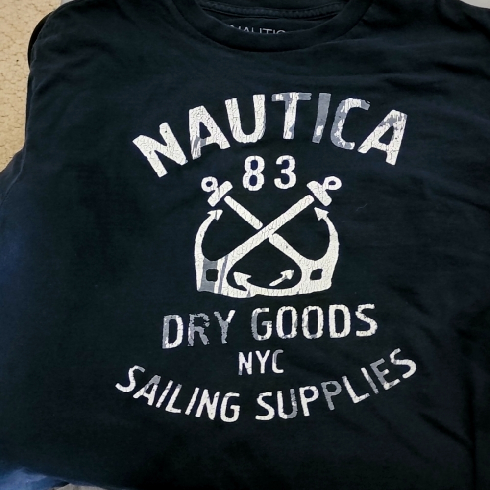 T-SHIRT
